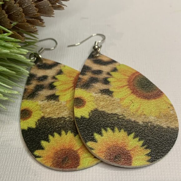 Sunflower Earring, Boho Earring, Gift Idea, Leopard Print Earring, Animal Print - Picture 2 of 7